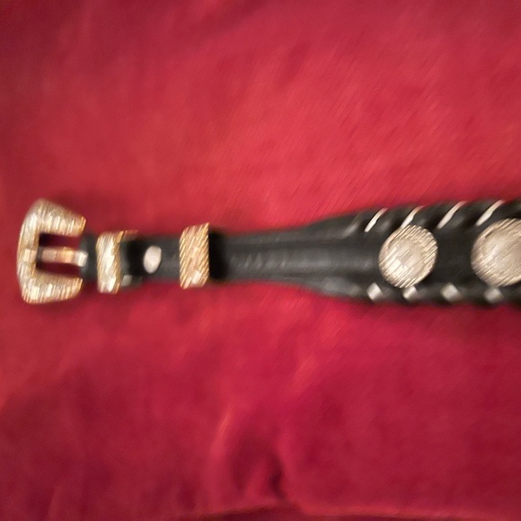 Justin Black Leather Belt W/ Silver & Gold Crumrine Buckle & (11) Silver Conchos - Picture 5 of 16